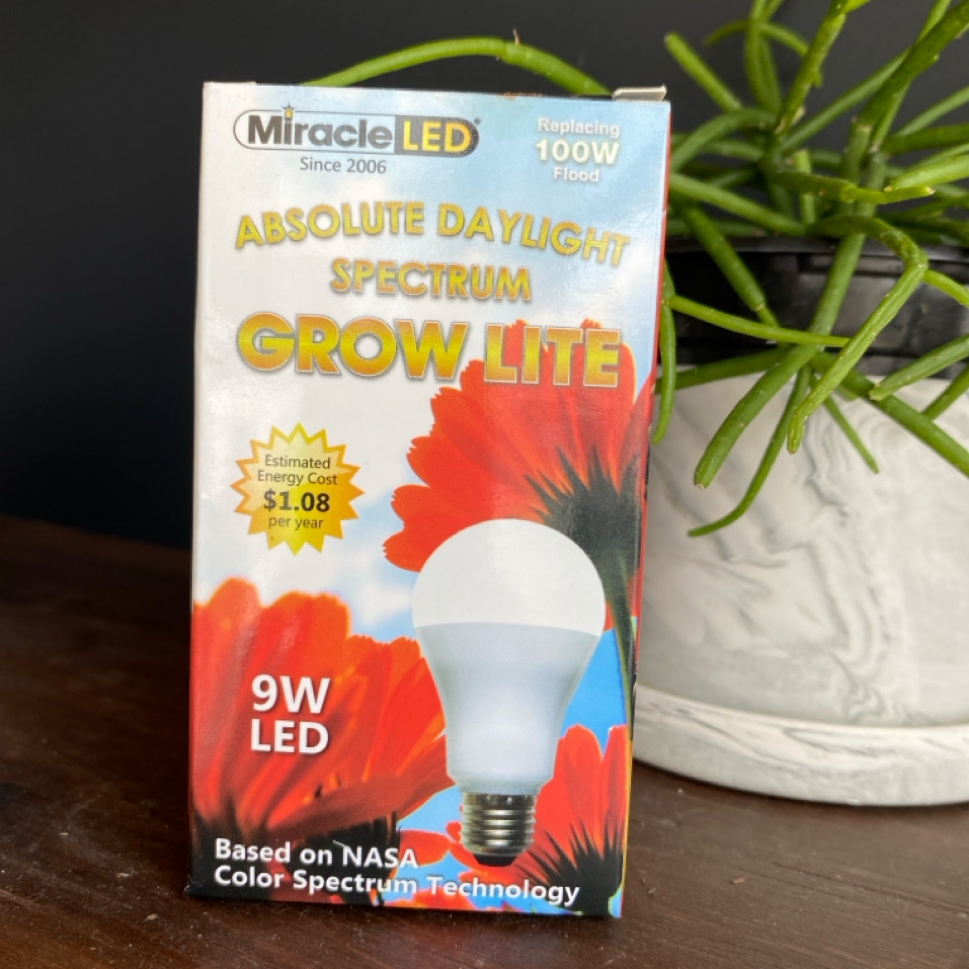 Miracle LED Grow Light | Jade & Co